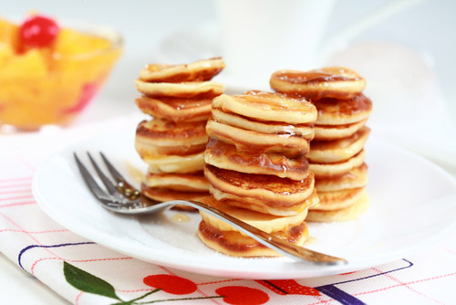 Mini Panquecas de forno com calda de maracujá